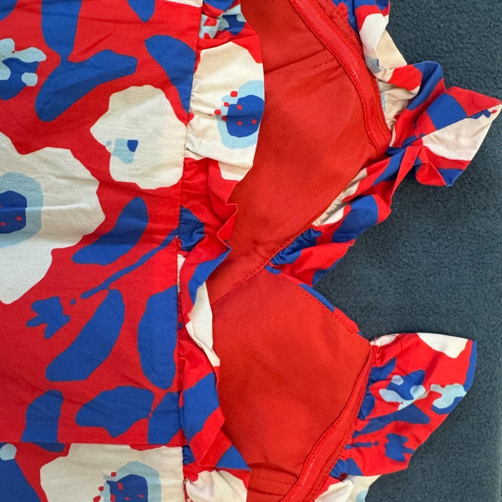 Vibrant Floral Print top - Picture 2 of 3